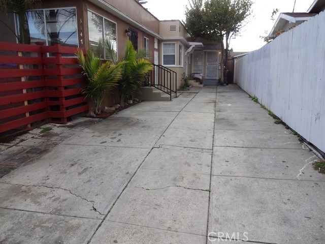 3147 S Halm Avenue - Photo 9
