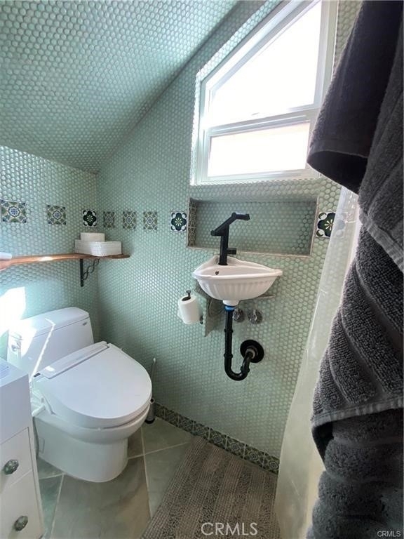 631 Benson Way - Photo 11