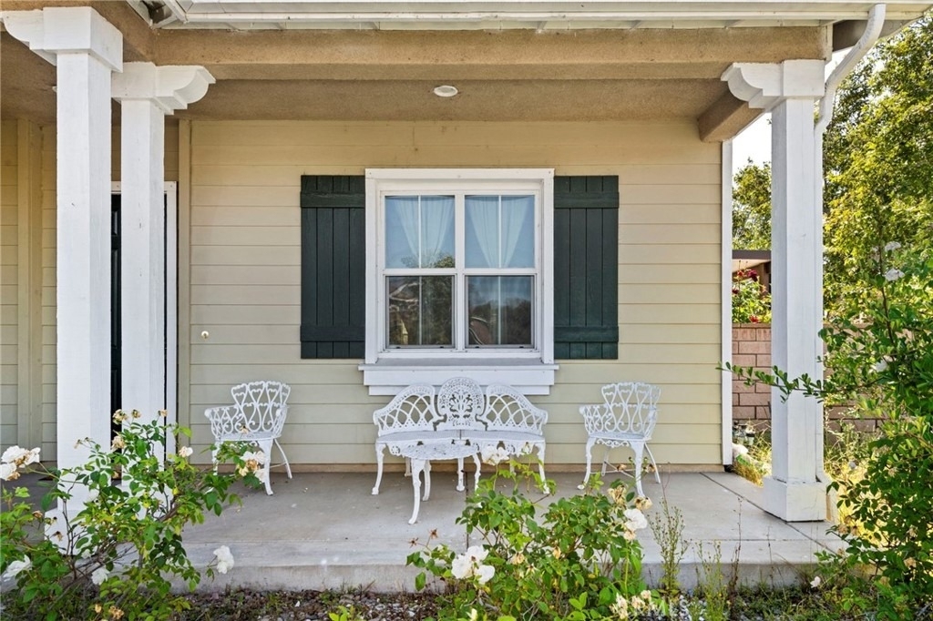 39161 Shree Road - Photo 2