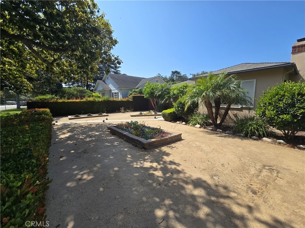 240 Euclid - Photo 2
