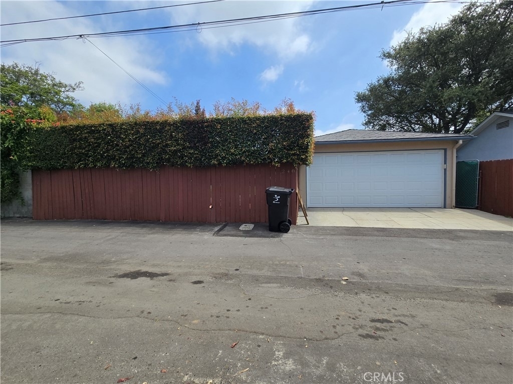 240 Euclid - Photo 32