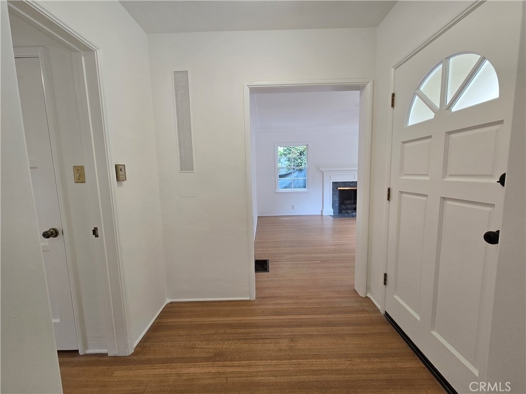 240 Euclid - Photo 4