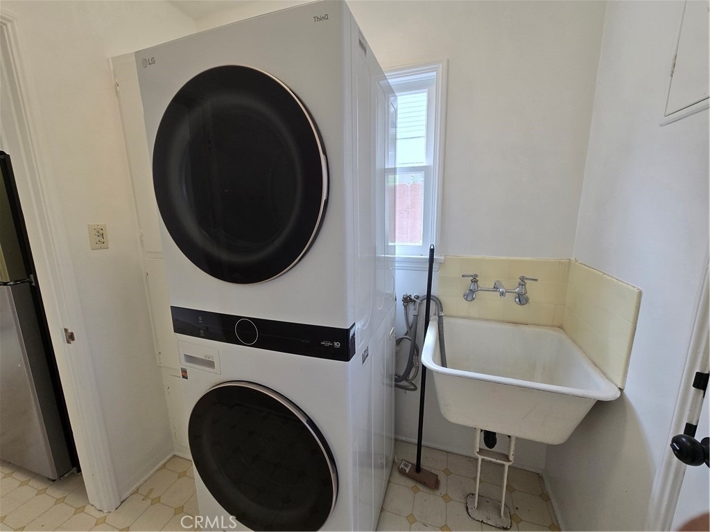 240 Euclid - Photo 13