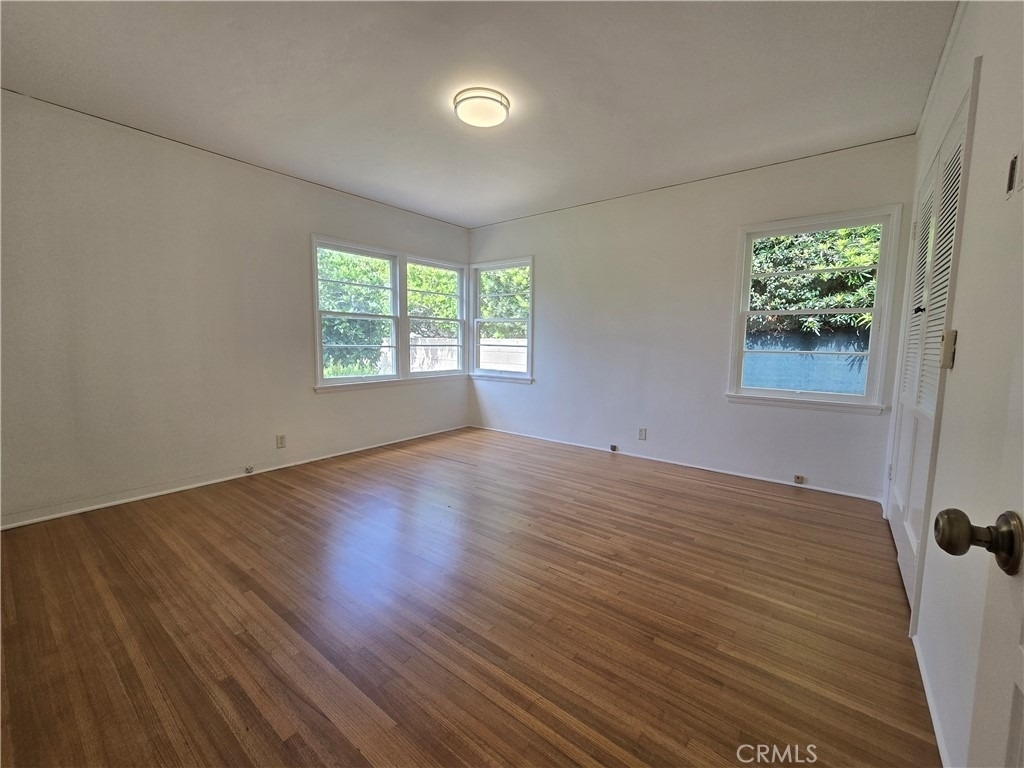 240 Euclid - Photo 18