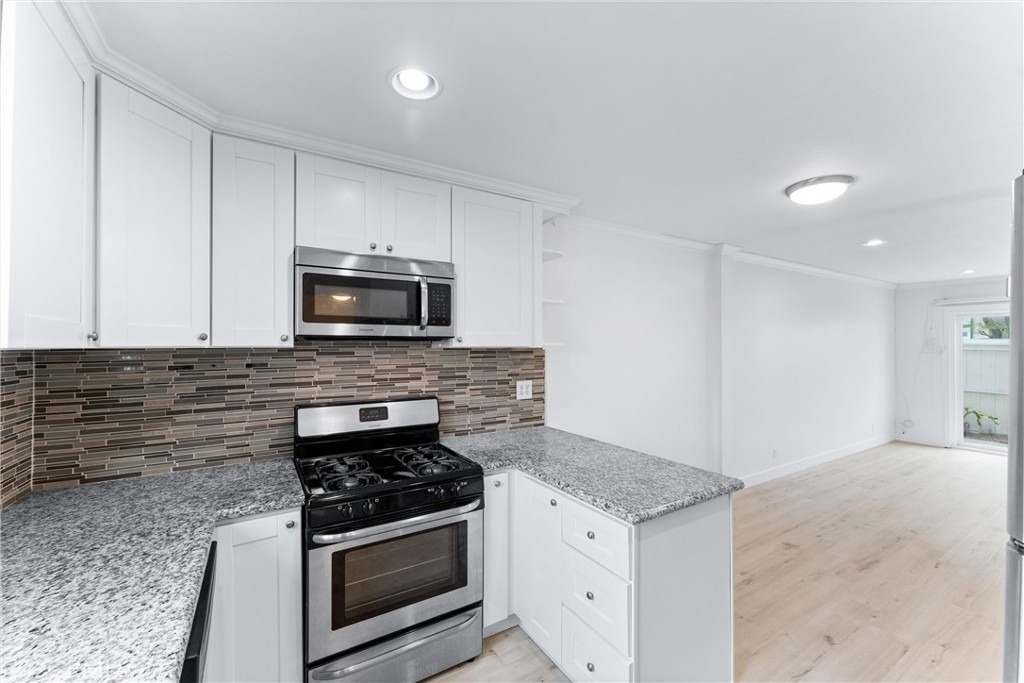 8242 Henderson Green - Photo 8