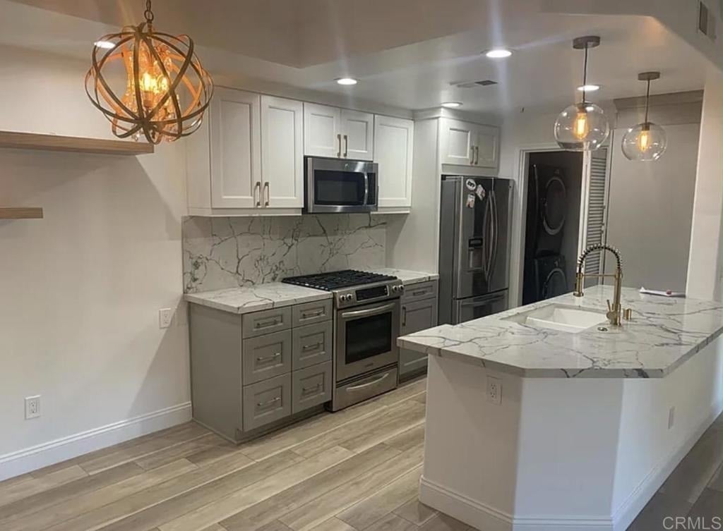 1885 Rennes Place - Photo 2
