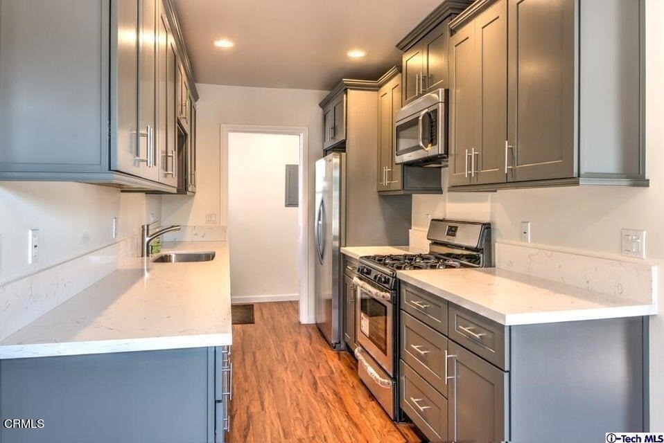 1268 Bresee Avenue - Photo 3