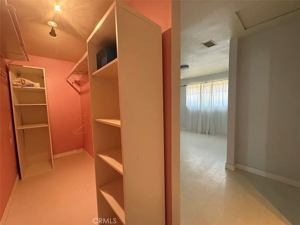 8402 Slater - Photo 6
