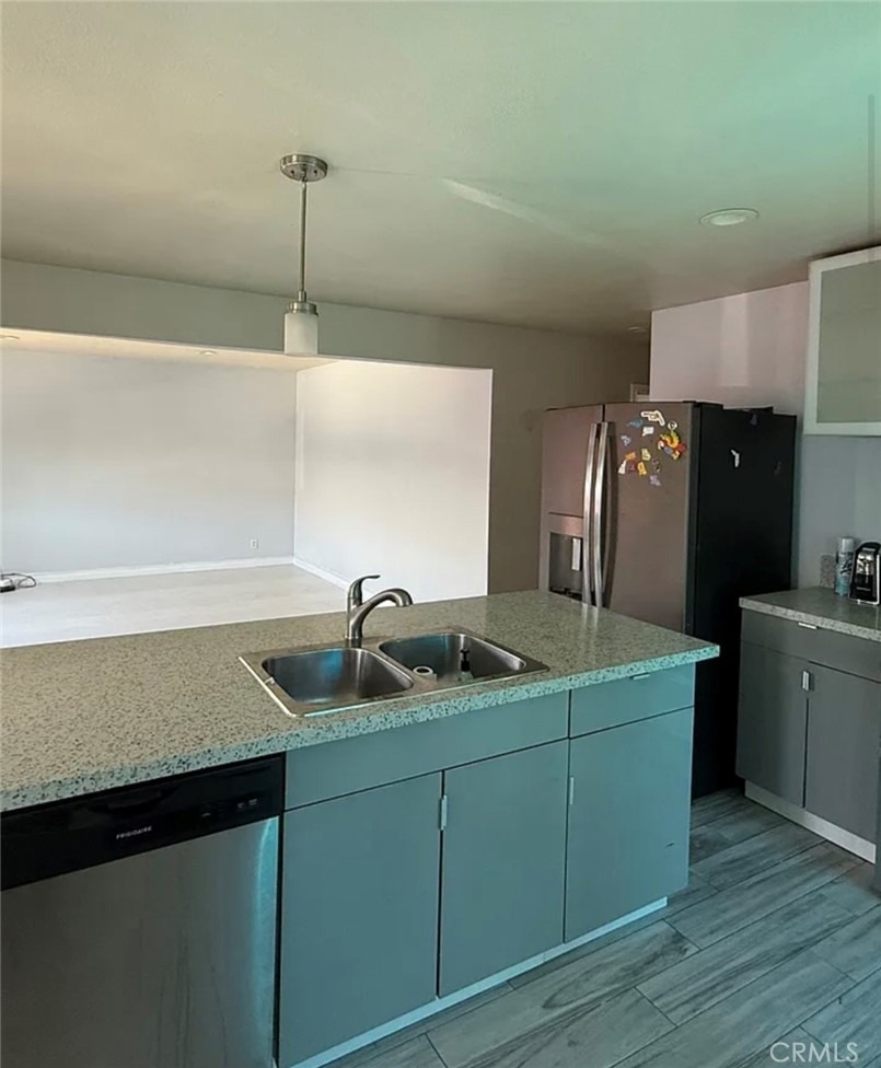 8402 Slater - Photo 3