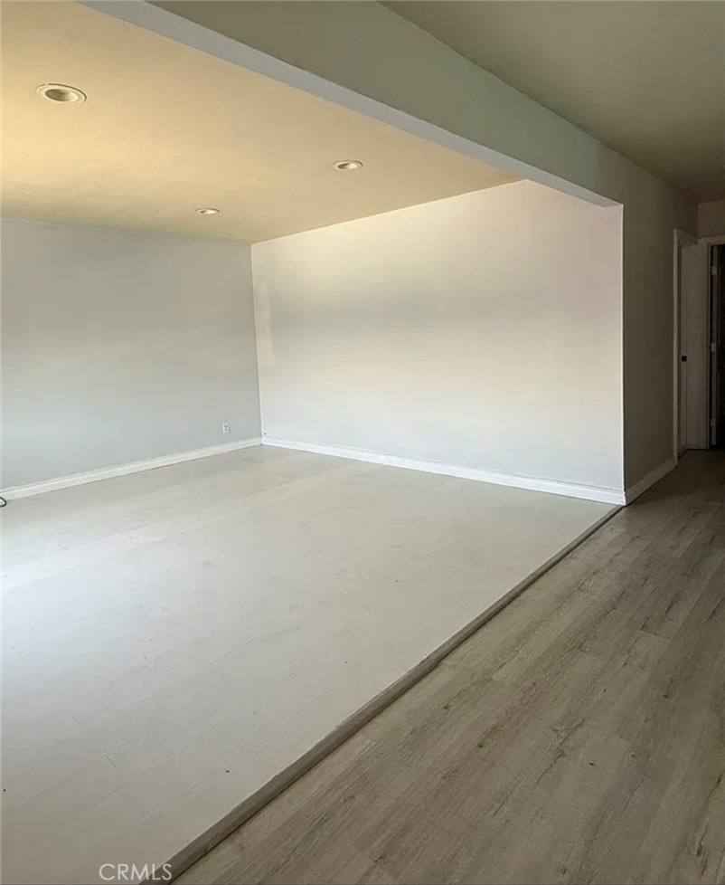 8402 Slater - Photo 2