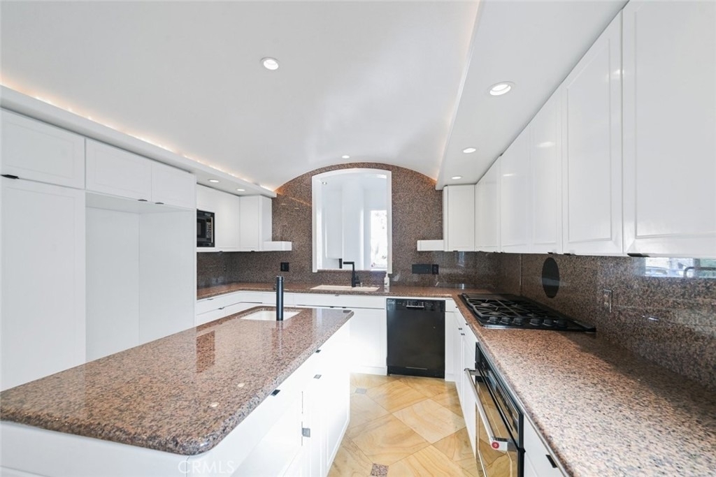 411 Goldenrod - Photo 17