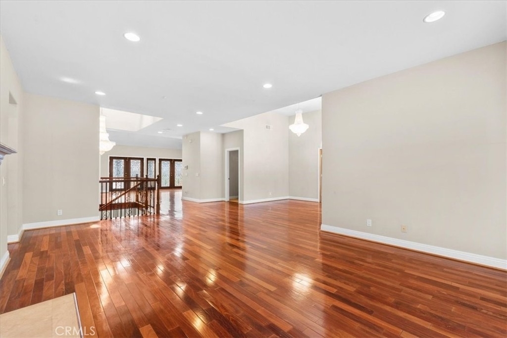 540 W 25th - Photo 4