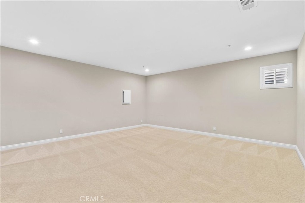 540 W 25th - Photo 36