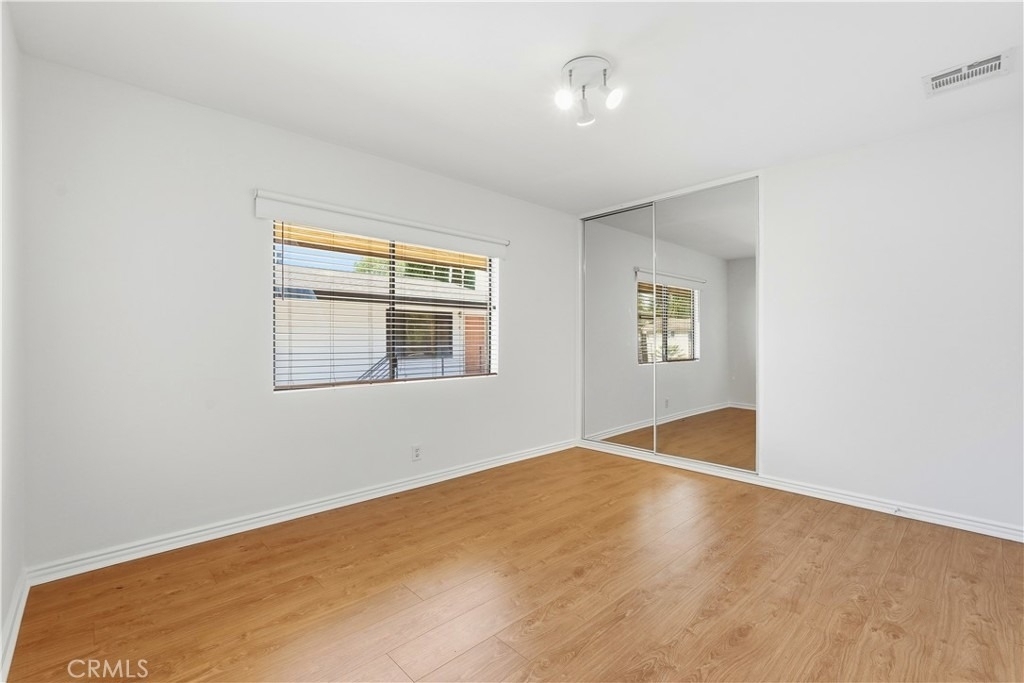 4971 Kester Avenue - Photo 17