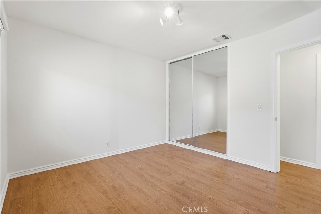 4971 Kester Avenue - Photo 19