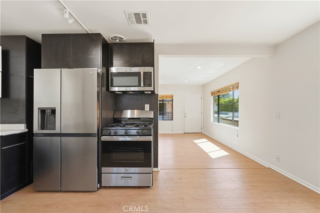 4971 Kester Avenue - Photo 13