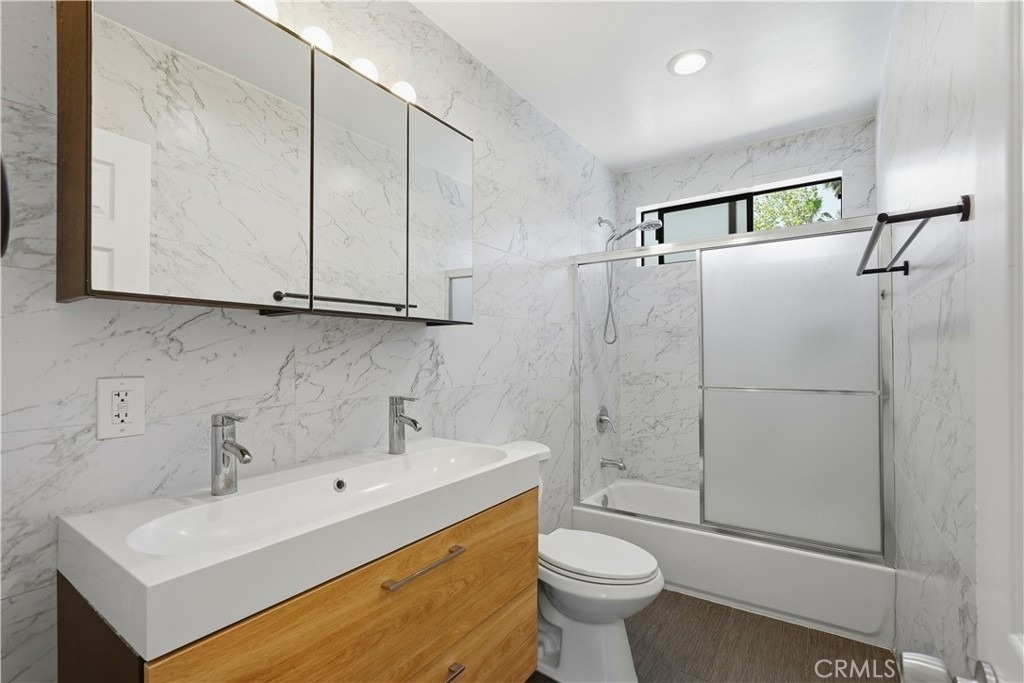4971 Kester Avenue - Photo 15