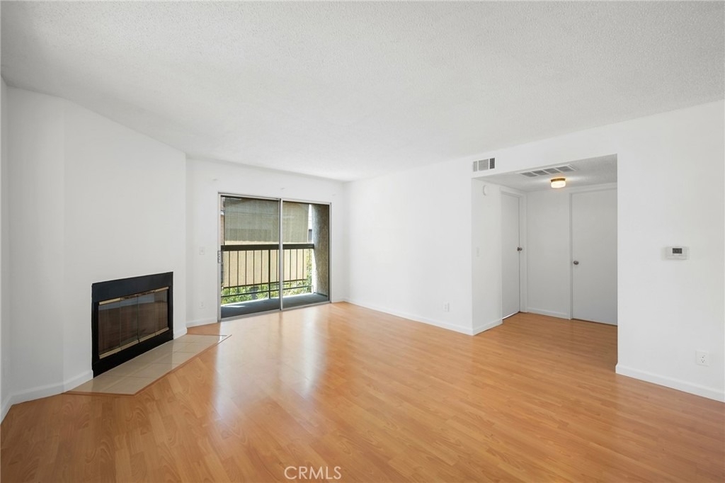 412 Ivy Street - Photo 3