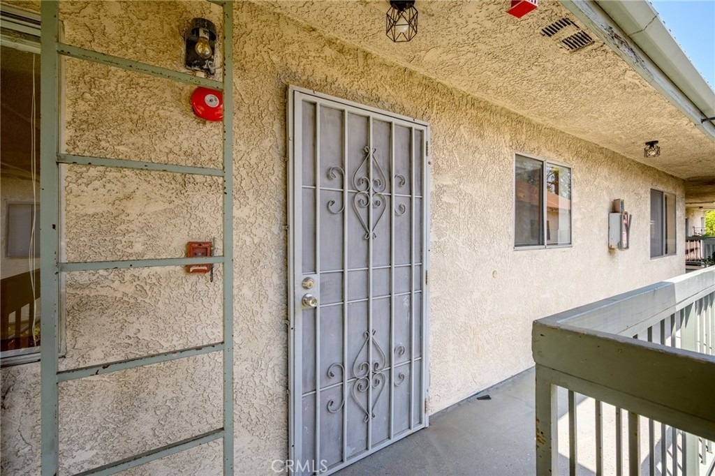 412 Ivy Street - Photo 1