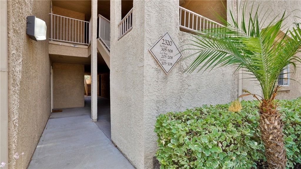 2320 Del Mar Way - Photo 2