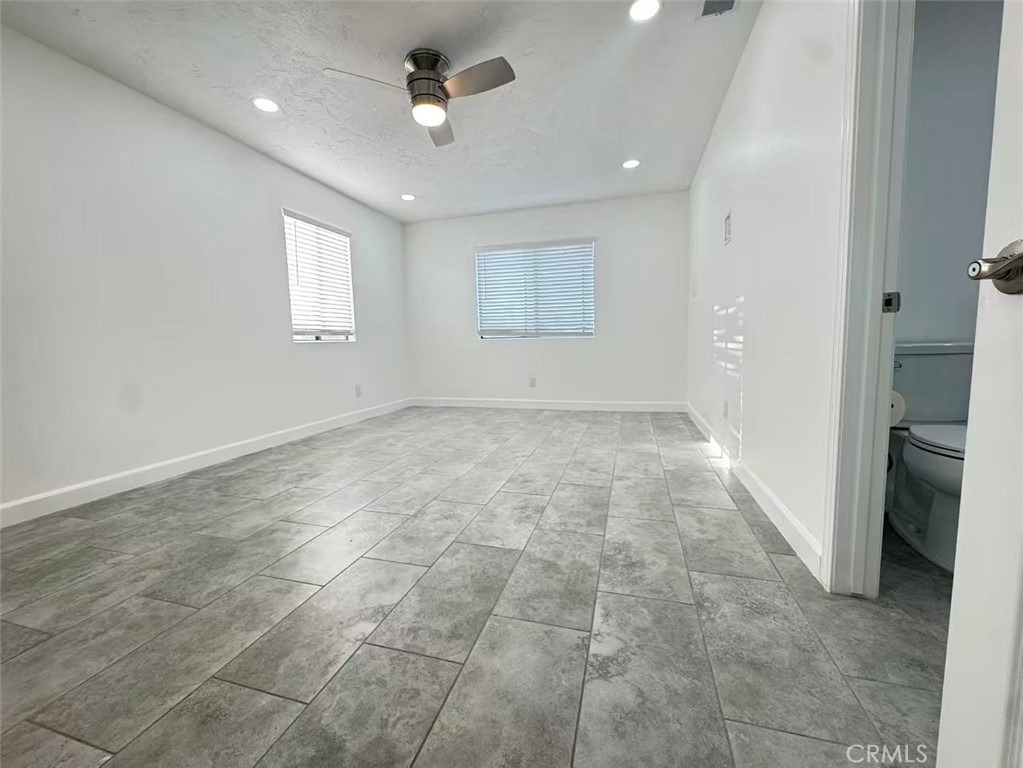 3233 E Cameron Avenue - Photo 9
