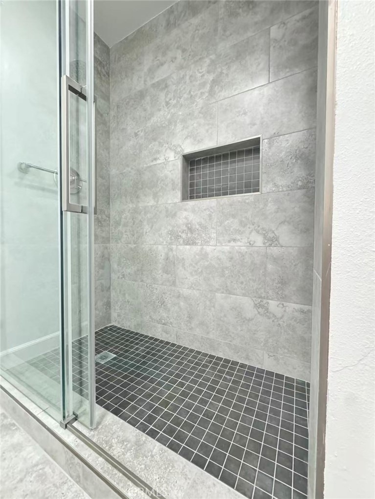 3233 E Cameron Avenue - Photo 7