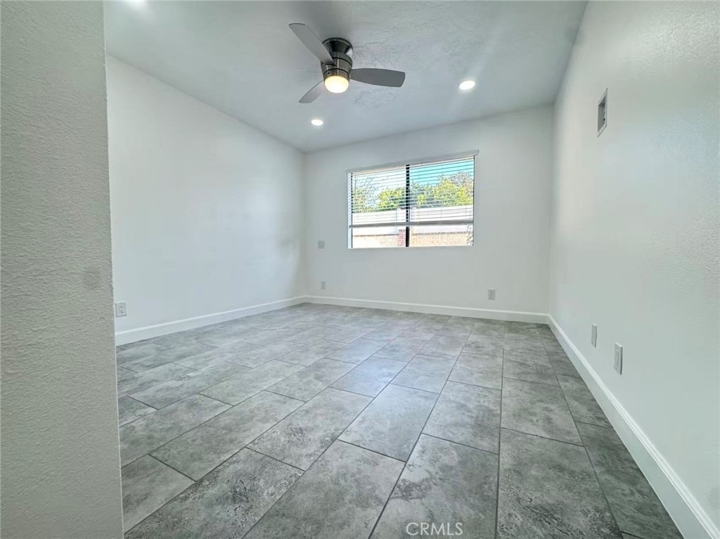 3233 E Cameron Avenue - Photo 10