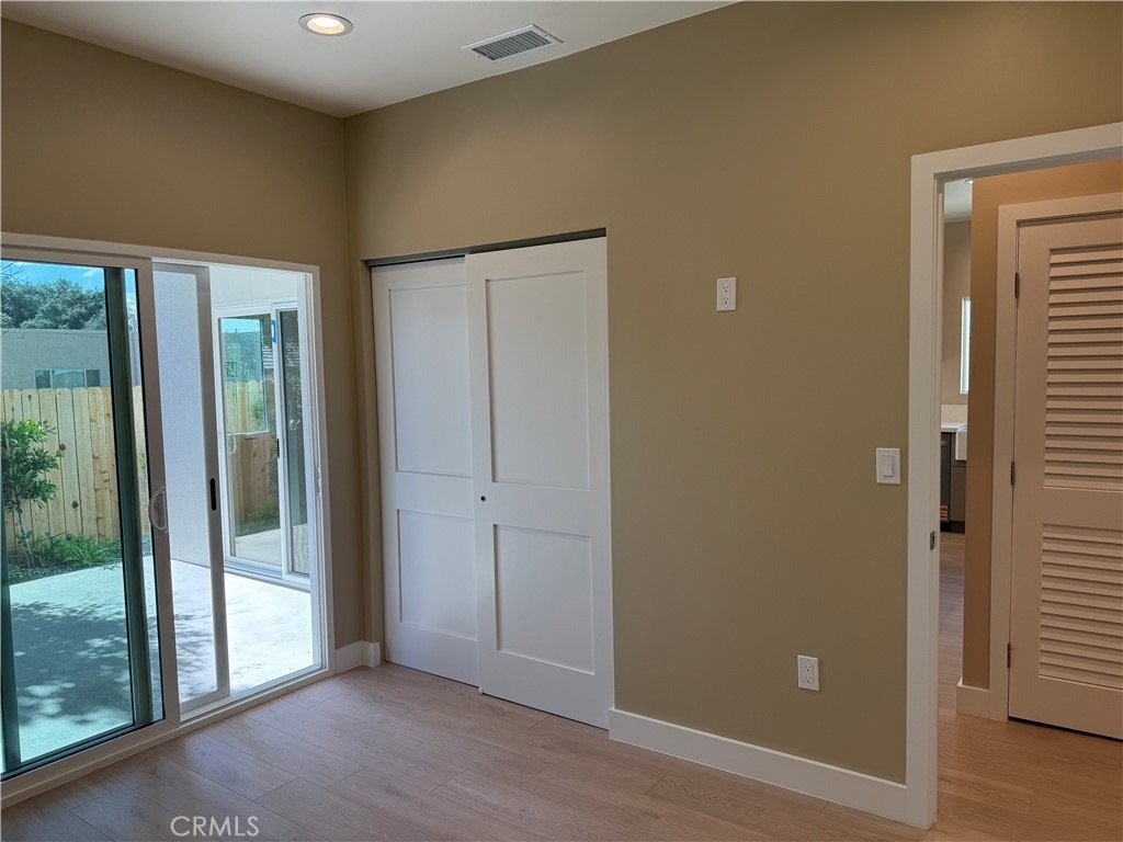 1072 N Vinedo Avenue - Photo 14