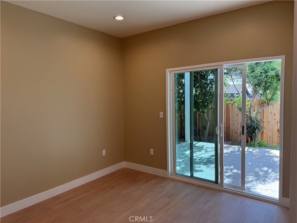 1072 N Vinedo Avenue - Photo 13