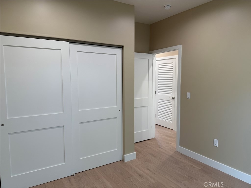 1072 N Vinedo Avenue - Photo 12