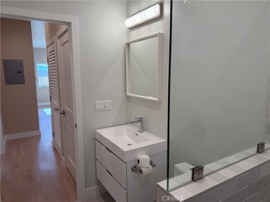 1072 N Vinedo Avenue - Photo 10