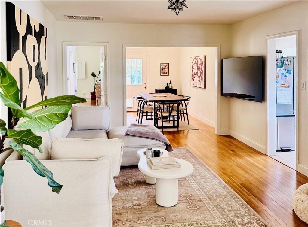 2530 S Bentley Avenue - Photo 7