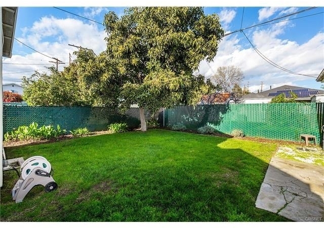 2530 S Bentley Avenue - Photo 22