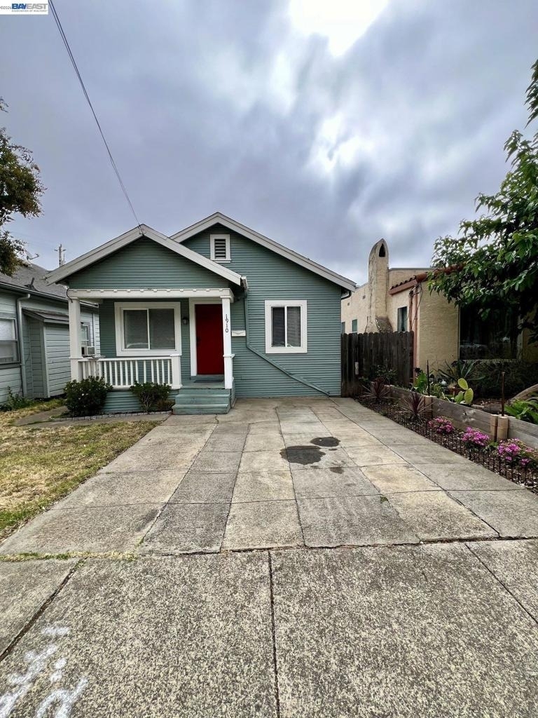 1910 Marin St, - Photo 16