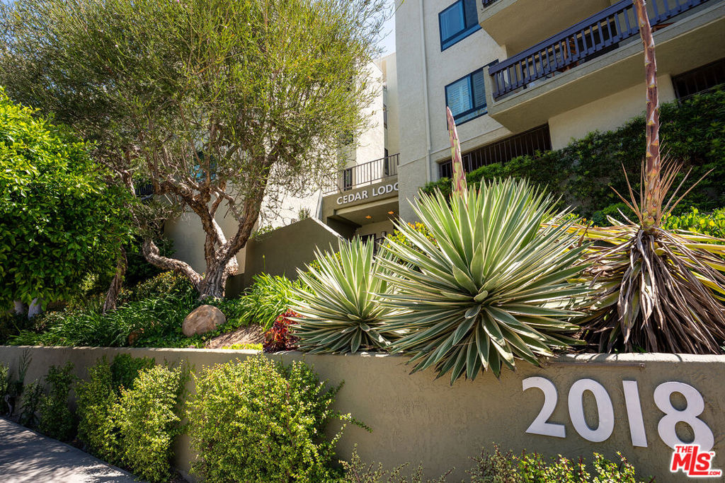 2018 Griffith Park Boulevard - Photo 17