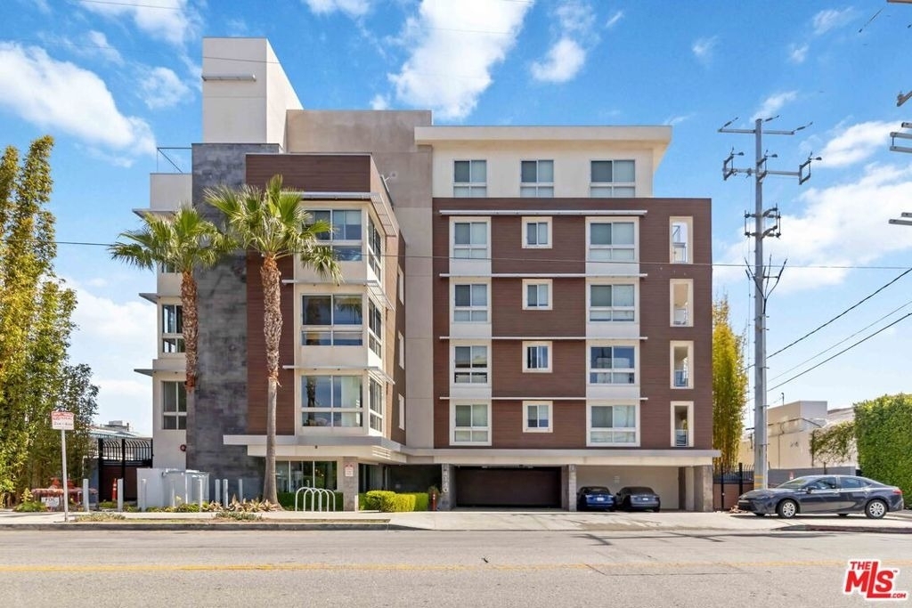 4140 Glencoe Avenue - Photo 1