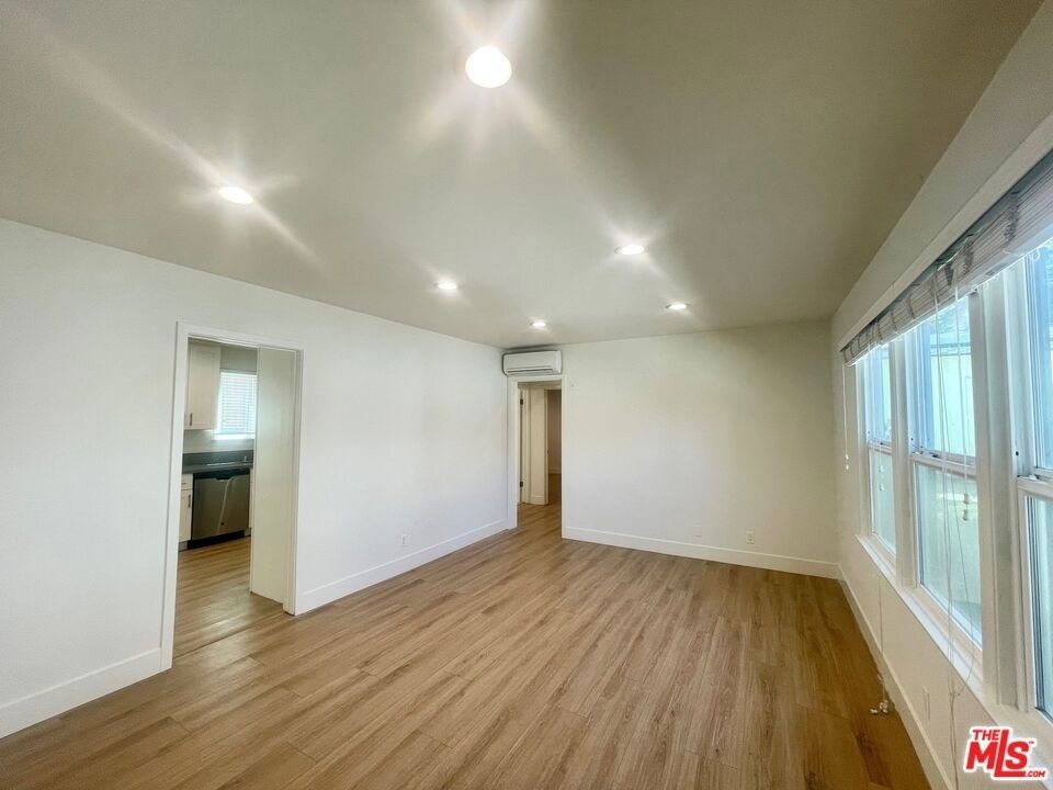 4441 Tujunga Avenue - Photo 1