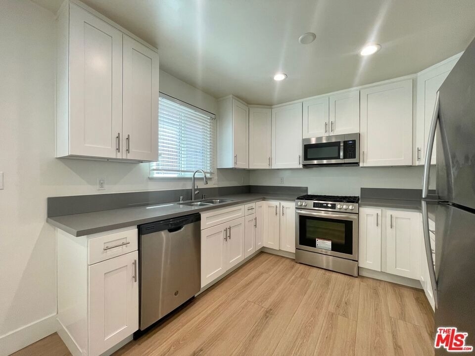 4441 Tujunga Avenue - Photo 10