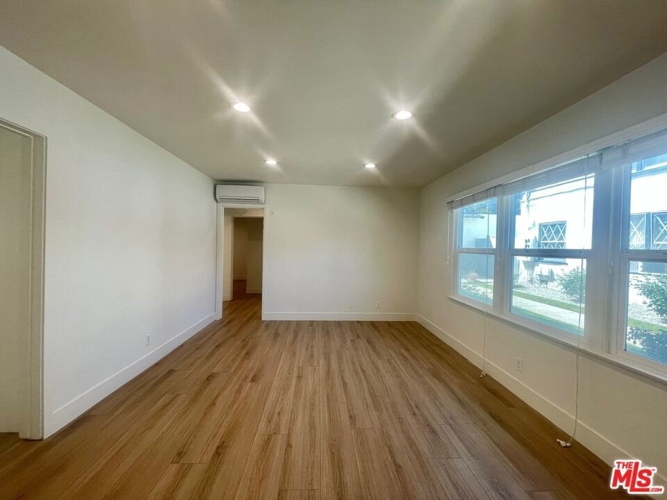 4441 Tujunga Avenue - Photo 6