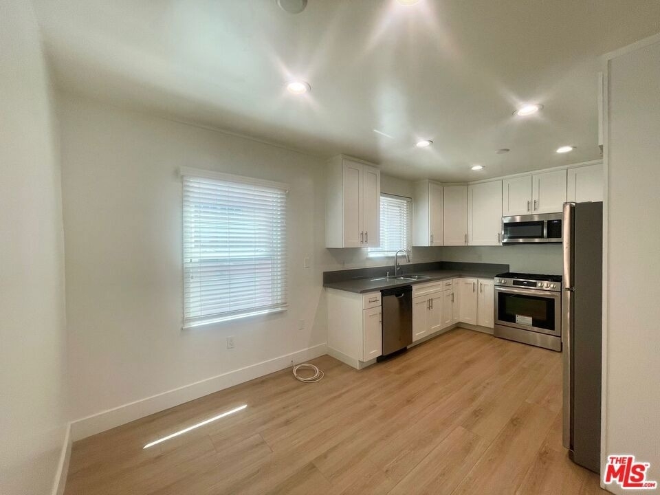 4441 Tujunga Avenue - Photo 8