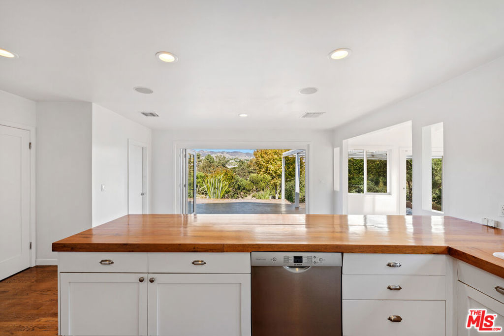 6644 Wildlife Road - Photo 12