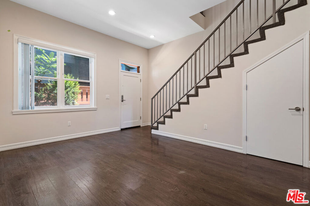 2317 Scarff Street - Photo 6