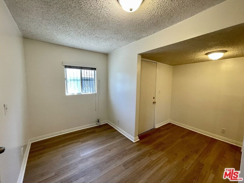 3421 Walton Avenue - Photo 13