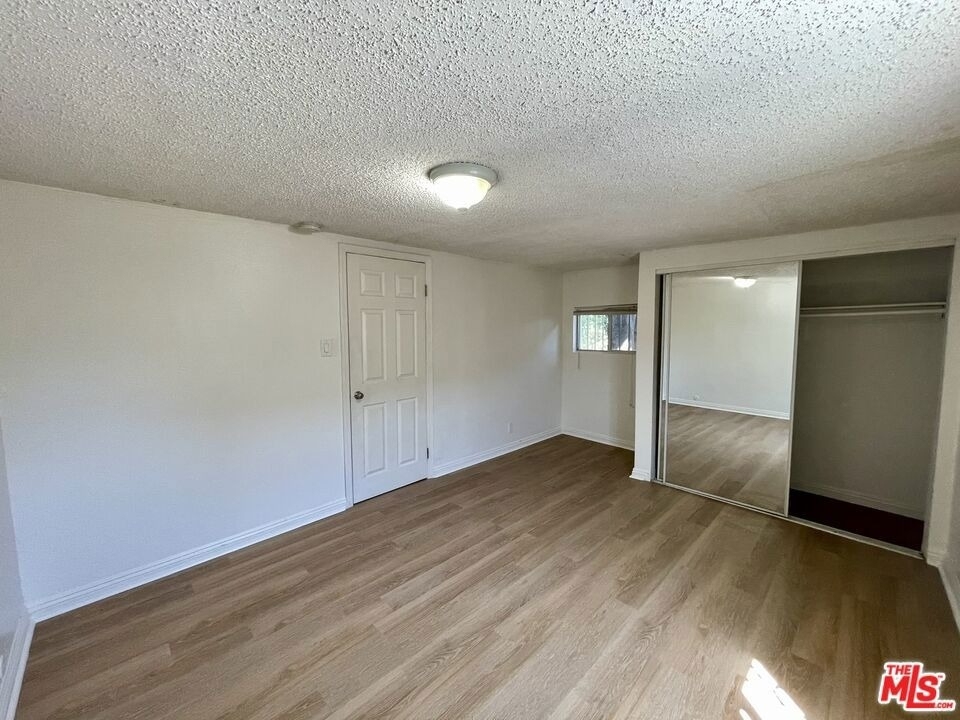 3421 Walton Avenue - Photo 8