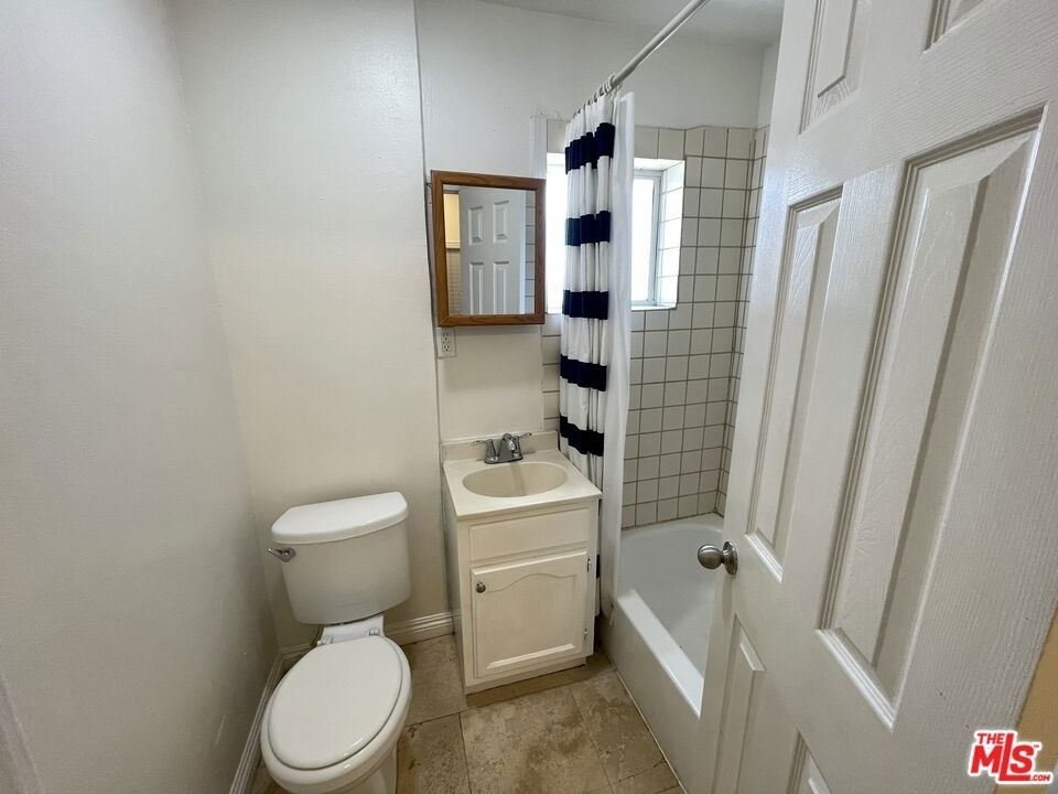 3421 Walton Avenue - Photo 12