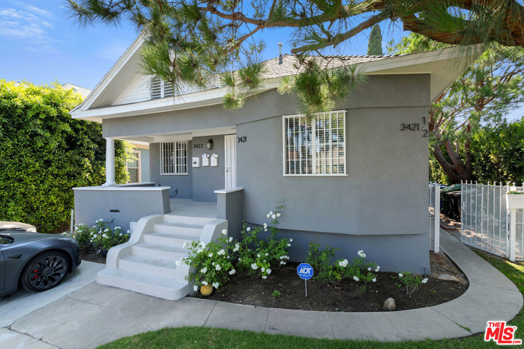 3421 Walton Avenue - Photo 1