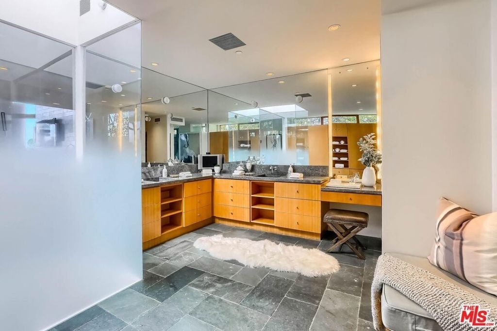 2238 Stradella Road - Photo 37