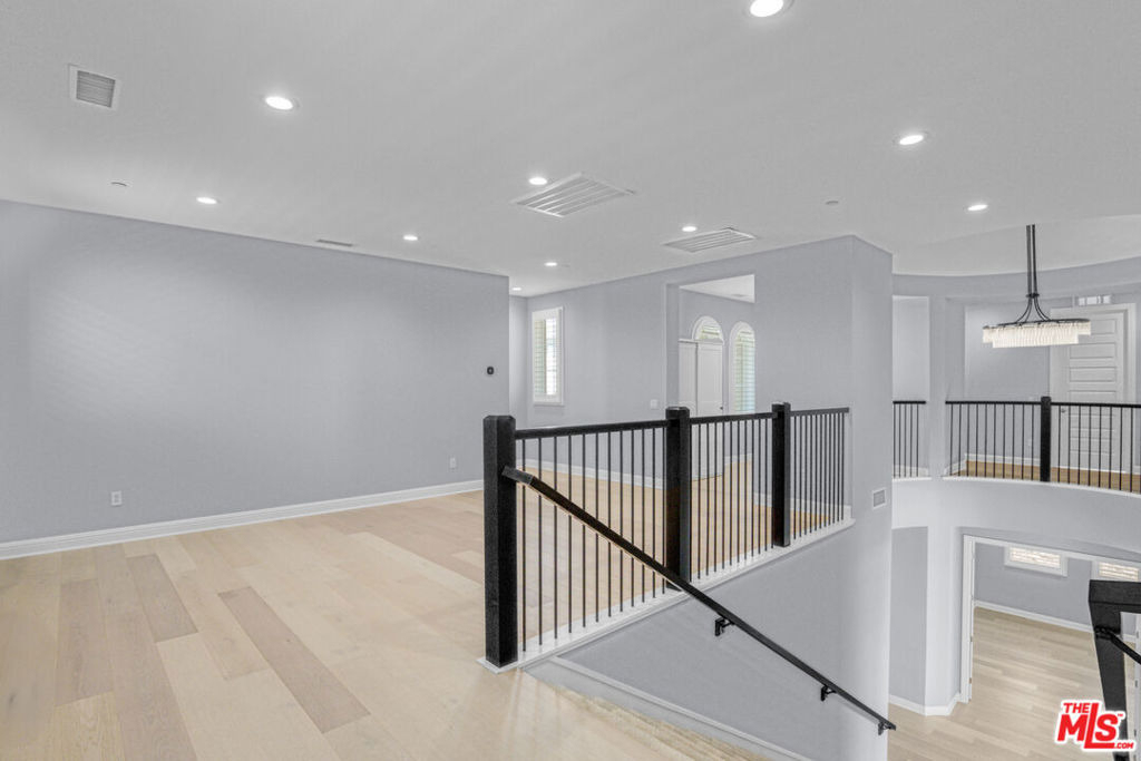 20326 W Liverpool Way - Photo 43