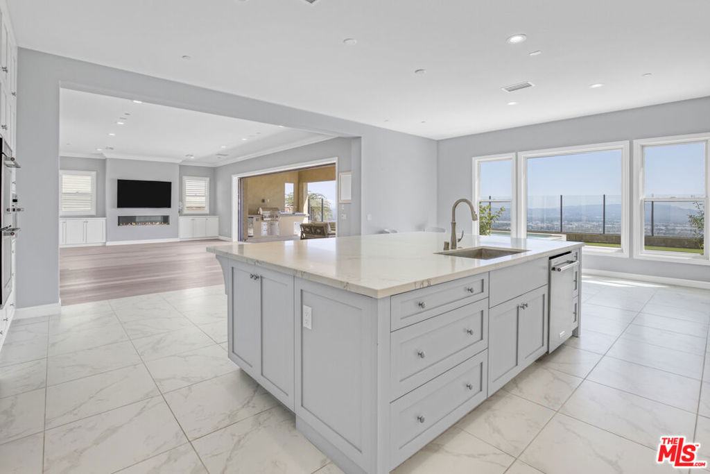 20326 W Liverpool Way - Photo 20