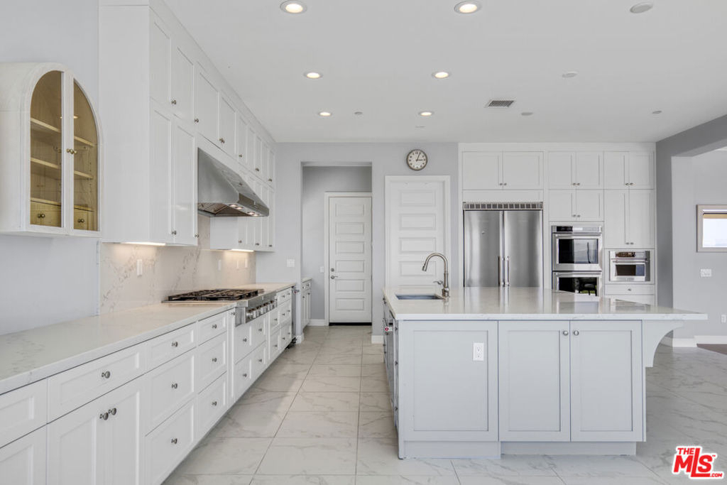 20326 W Liverpool Way - Photo 19